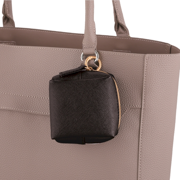 リングカラビナ付きスクエアポーチ(ブラック)の商品画像3枚目